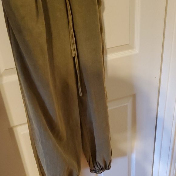 Eesome Olive Jumpsuit - Picture 3 of 3